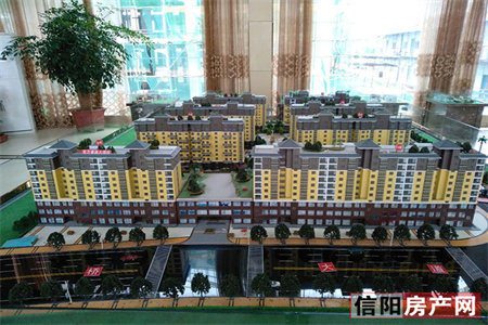 护驾御泽园3室2厅2卫84万121.5m2精装修，带车库